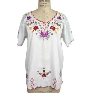 Vintage 1970s Women Floral Embroidered Top S/M White Boho Cottage Prairie Hippie